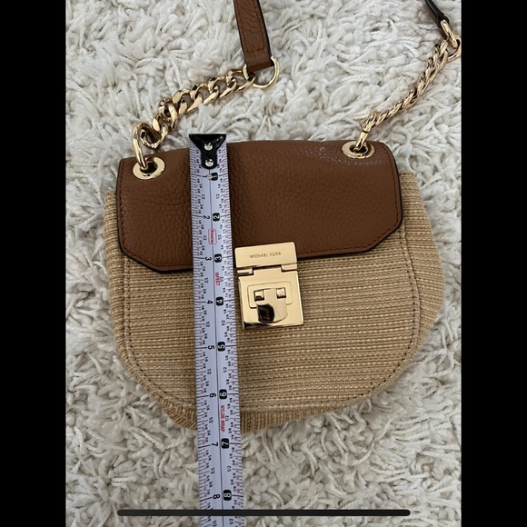 Michael Kors Crossbody - Picture 5 of 9